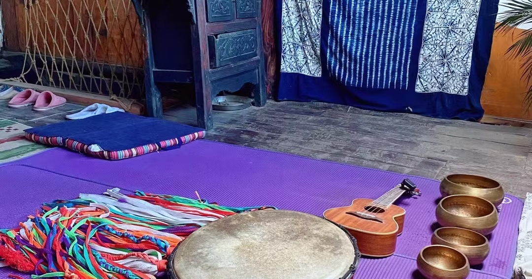 Yoga practice in Dali